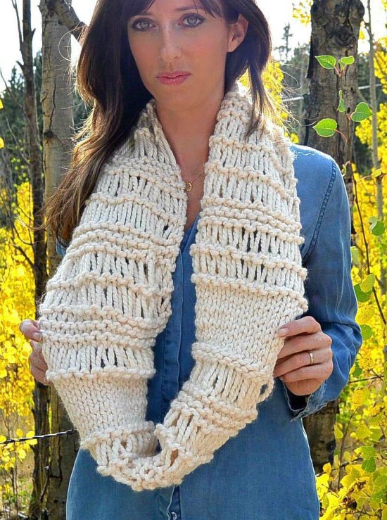 Free knitting pattern for Chunky Infinity Scarf and more quick cowl knitting patterns