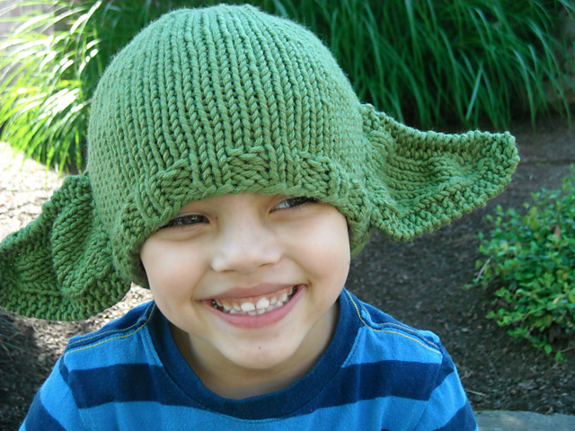 Free knitting pattern for Yoda hat and more Star Wars knitting patterns