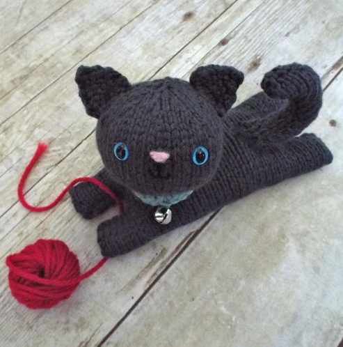 Knitting pattern for Amigurumi Kitten