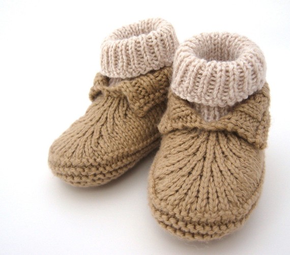 Knitting pattern for Baby Moc-a-Soc and more baby booties knitting patterns
