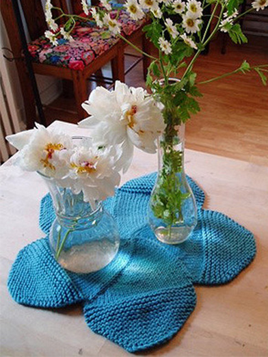 Free Knitting for Flower Power Mat or Towel
