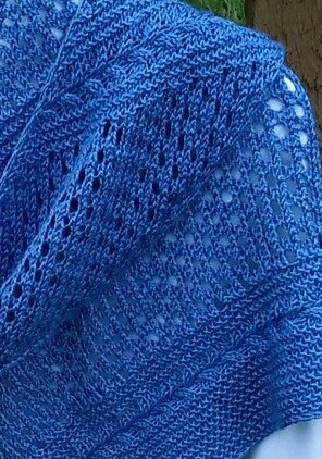 Free knitting pattern for Braid and Eyelet Shawl