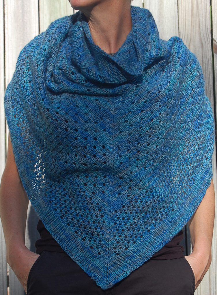 Free knitting pattern for easy Campside Shawl