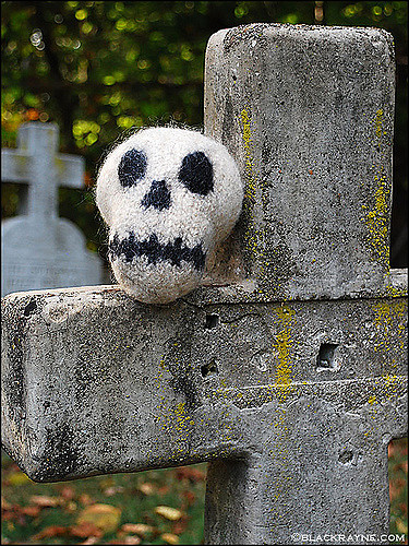 Free knitting pattern for Chauncey Skull toy softie