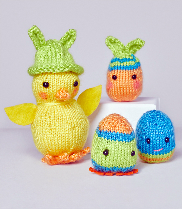 Free Knitting Pattern for Chrissy Chick and the Egg-stras