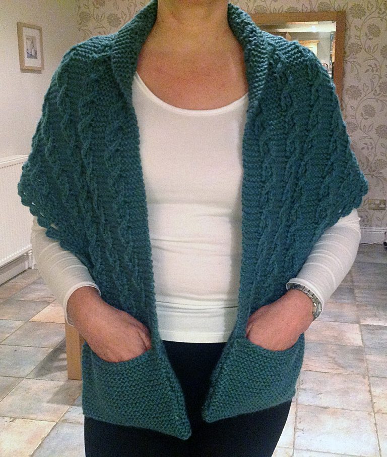 Free Knitting Pattern for Contralto Shawl With Pockets