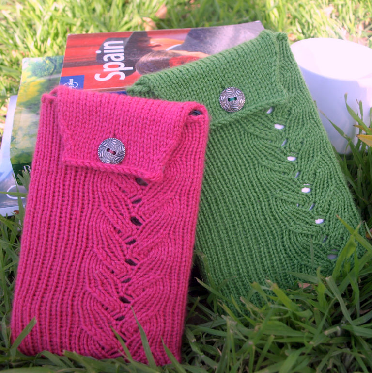 Free Knitting Pattern for Cozy Fire iPad and Kindle Covers