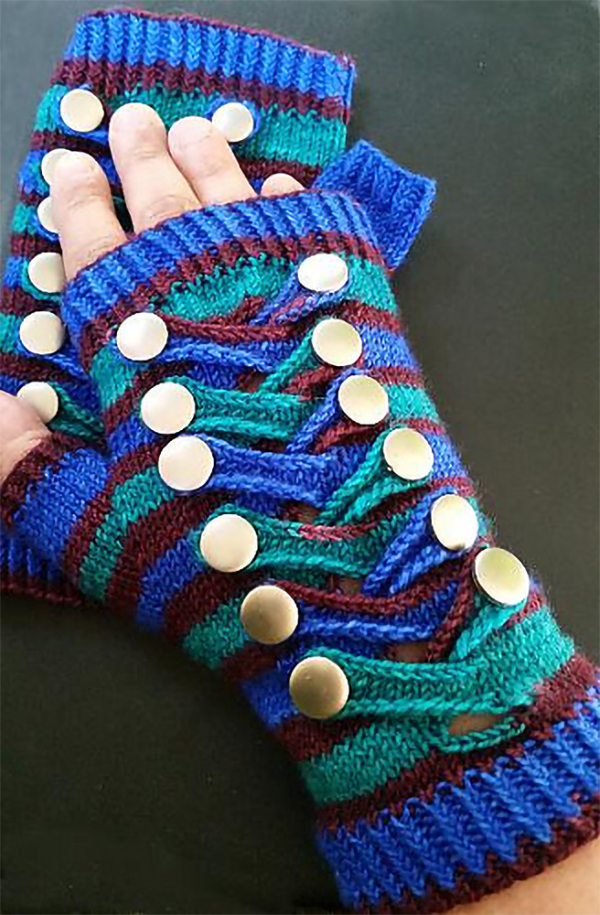 Free Knitting Pattern for Crossing The Frame Mitts
