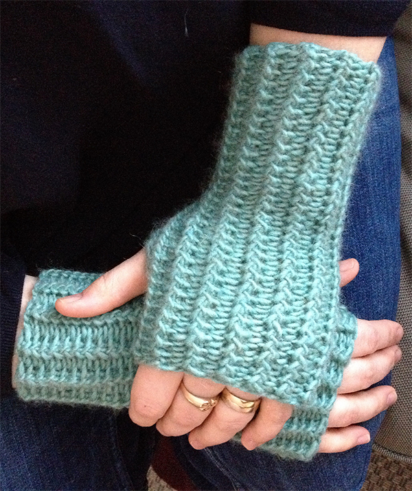 Free knitting pattern for Dwarven Mitts