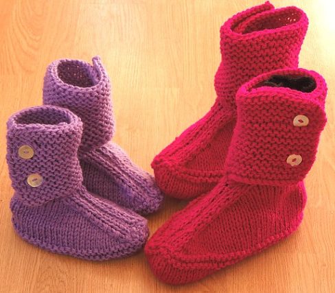 Knitting pattern for Slouch Slippers for the whole family