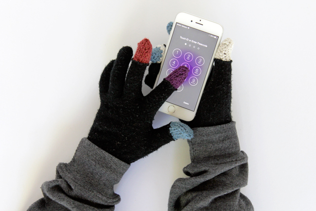 Free knitting pattern for Touchscreen Fingertips and more device knitting patterns