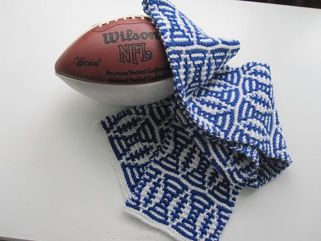 Free knitting pattern for Football Mosaic Scarf and more knitting patterns for ment