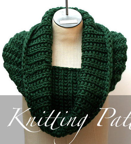 Knitting Pattern for Forest Canopy Cowl