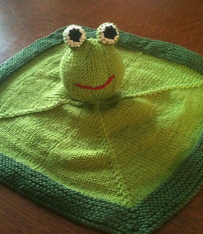 Free knitting pattern for Frog Blanket Buddy