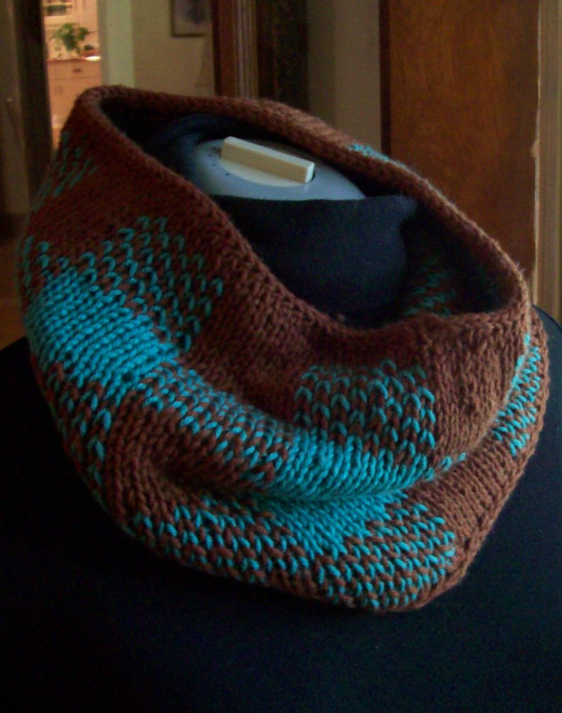 Free Knitting Pattern for Gingham Plaid Neckwarmer