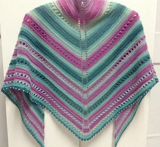 Knitting pattern for easy Have a Seat Please shawl