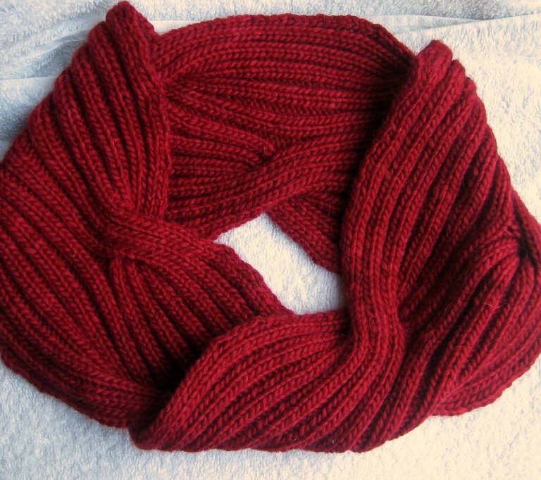 Free Knitting Pattern for Lava Cowl moebius cowl with reversible cables