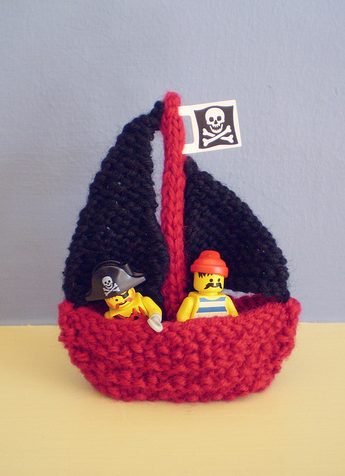 Free knitting pattern for Little Boat toy
