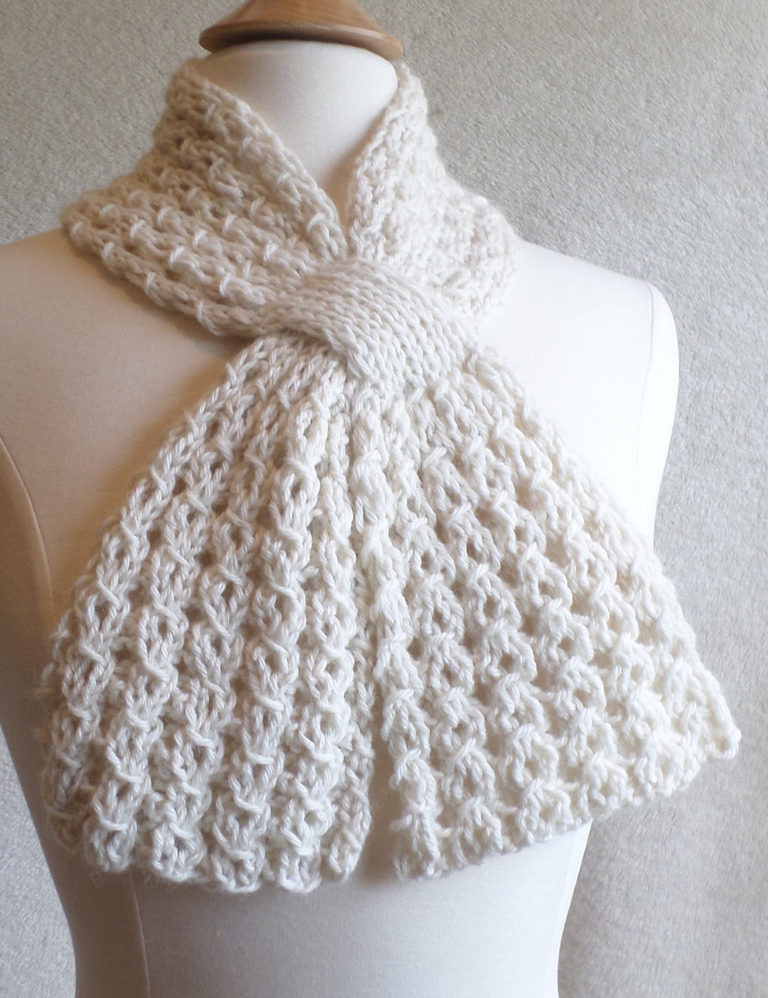 Free Knitting Pattern for 4 Row Repeat Loopy Lace Scarf