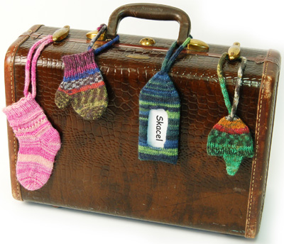 Free knitting pattern for Luggage Finders Tags and more stash buster knitting patterns