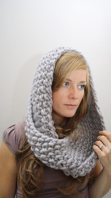 Free knitting pattern for Marian Cowl and more weekend knitting patterns