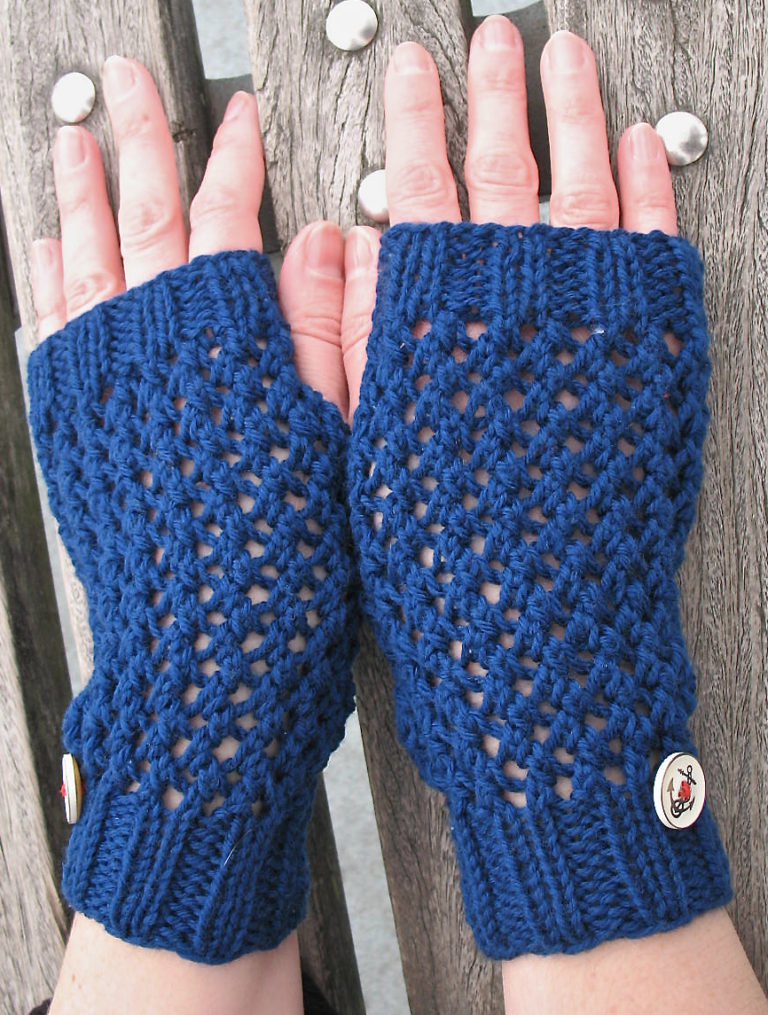Free Knitting Pattern for Easy Mesh Handwarmers
