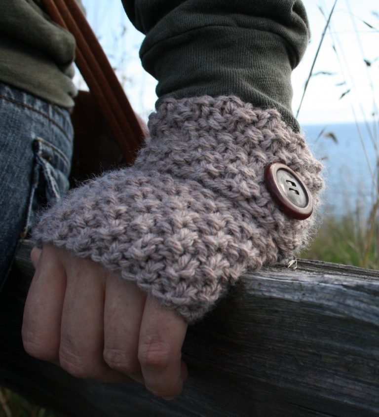 Knitting pattern for simple fast Mitten Cuffs