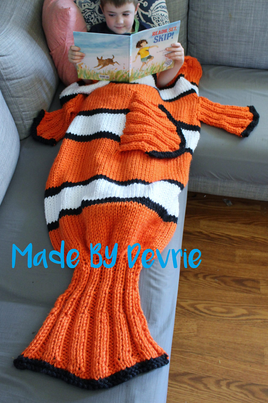Knitting Pattern for Nemo Tail Blanket