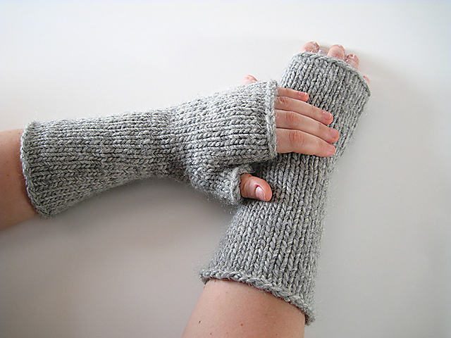 Free knitting pattern for One Hour Mitts and more one day knitting patterns