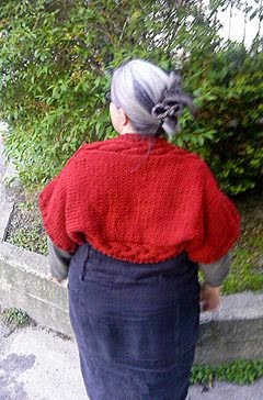 Free knitting pattern for Outlander Cable Shrug