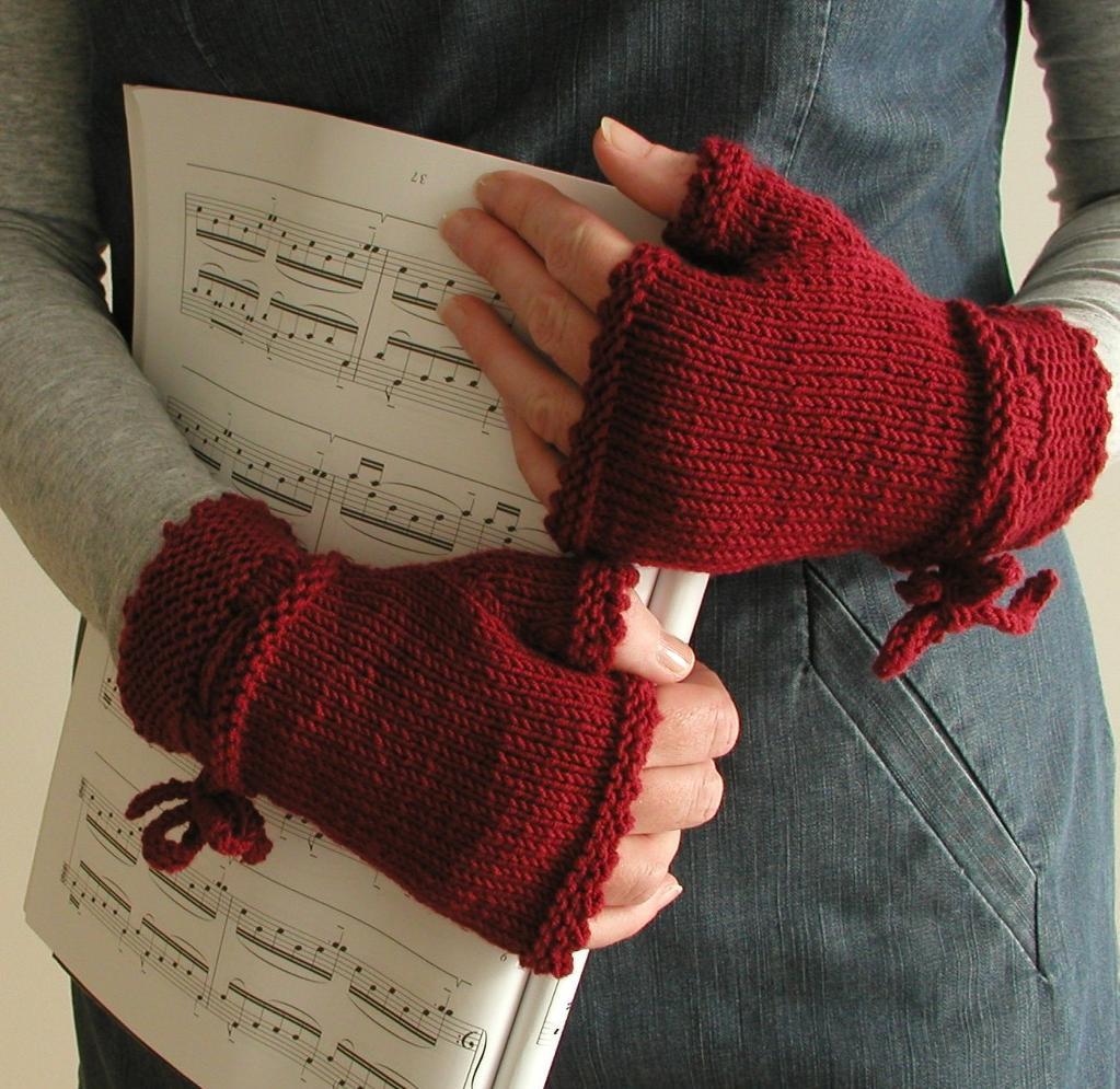 Knitting pattern for Piano gloves - fingerless mitts inspired by the movie The Piano