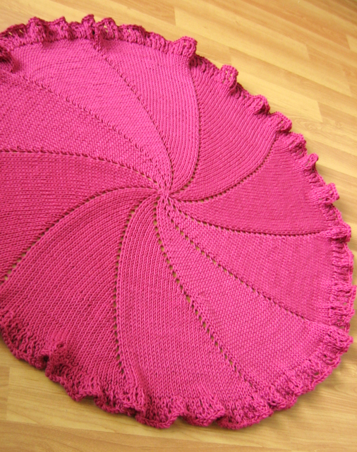 Free knitting pattern for Pinwheel Baby Blanket