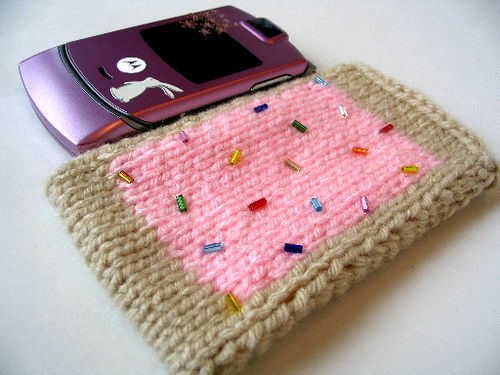 Free knitting pattern for Pop Tart Cell Phone Pocket and more device knitting patterns
