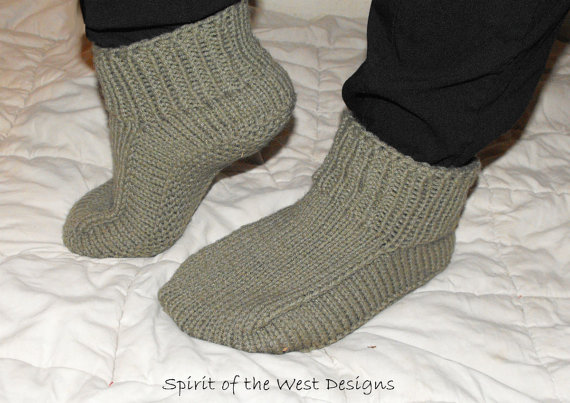 Knitting Pattern for Quick Knit Slippers For The Whole Family