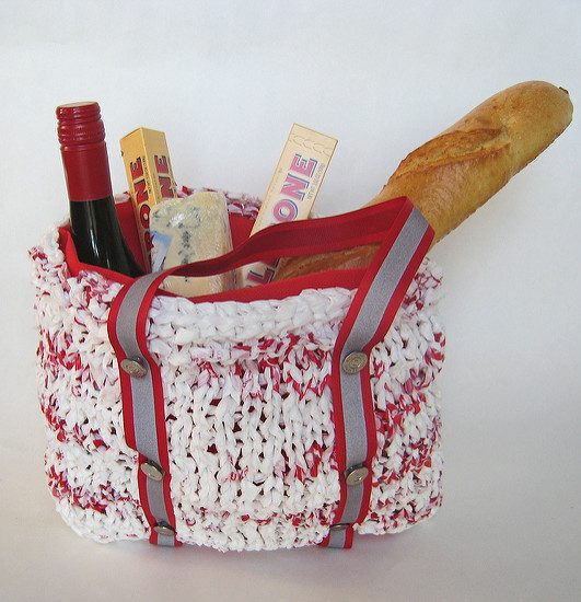 Free knitting pattern for tote bag made with plastic bags