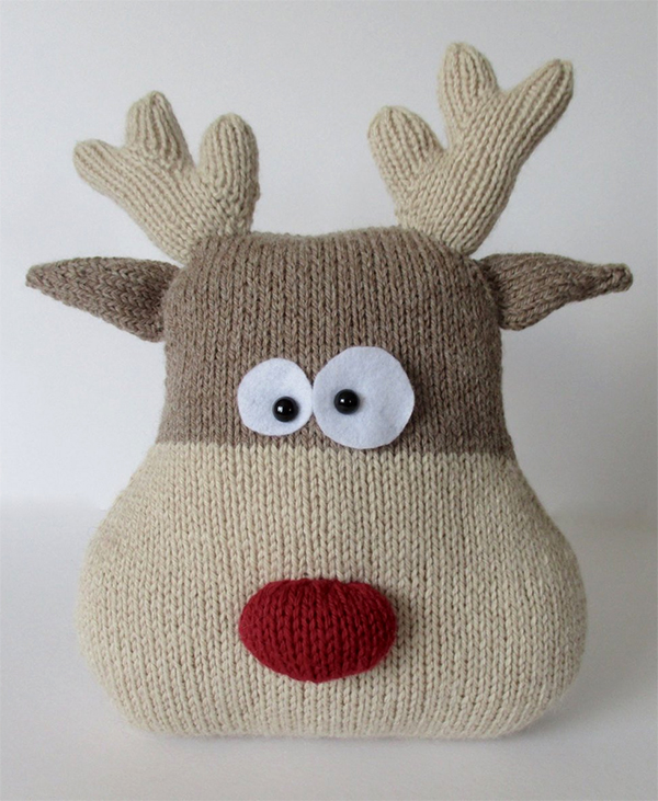 Knitting Pattern for Reindeer Cushion