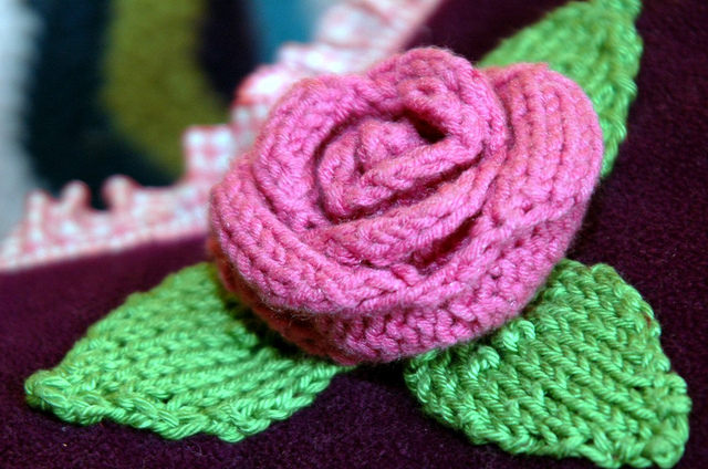 Rose Flower Free Knitting Pattern | Flower Knitting Patterns, many free patterns at http://intheloopknitting.com/free-flower-knitting-patterns/