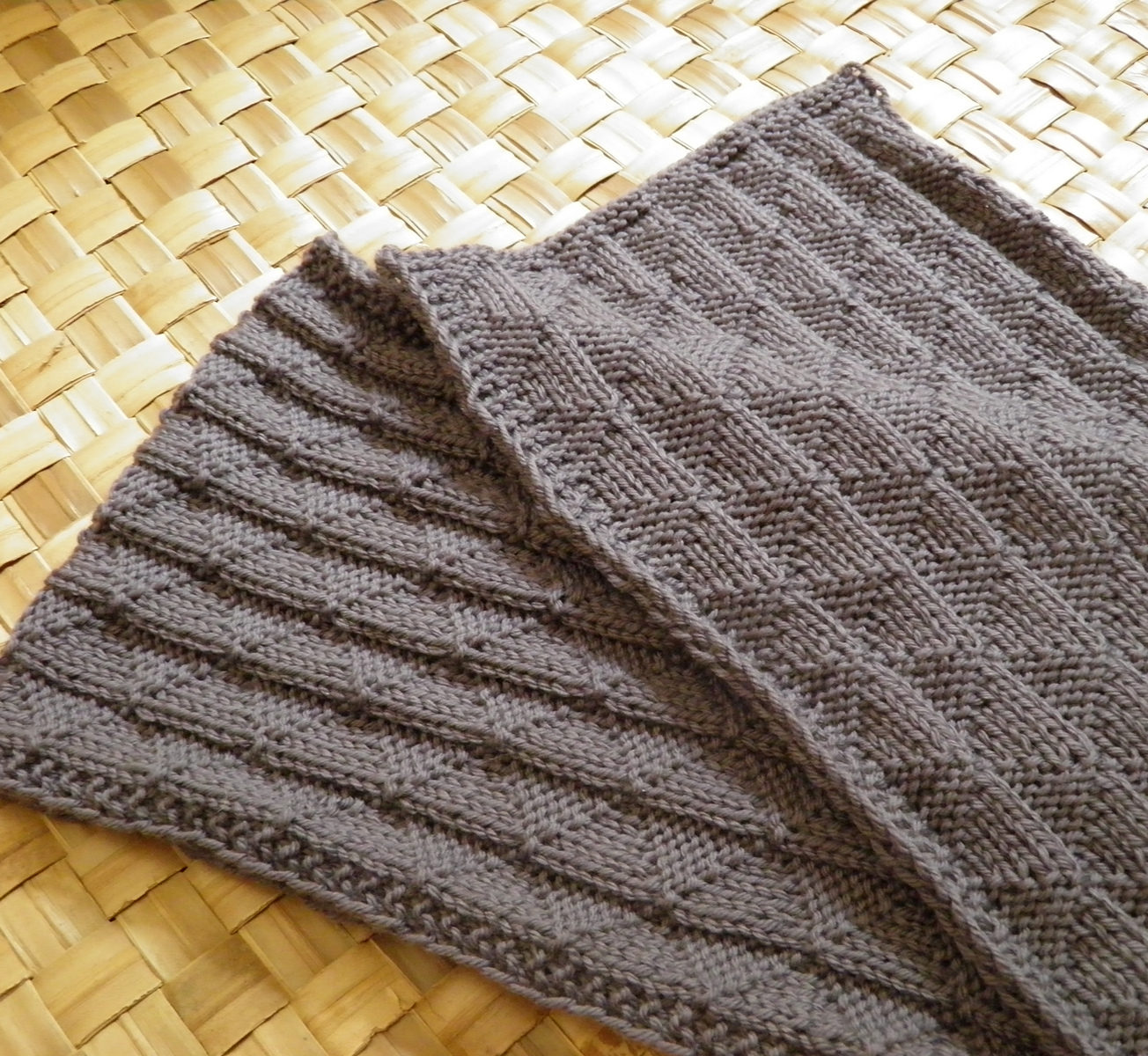 Free Knitting Pattern for Ruggles Reversible Scarf