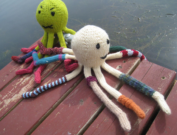 Free knitting pattern for Octopus and more sea animal knitting patterns