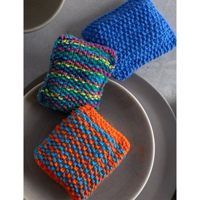 Free knitting pattern for Sponge Cozy and more household knitting patterns