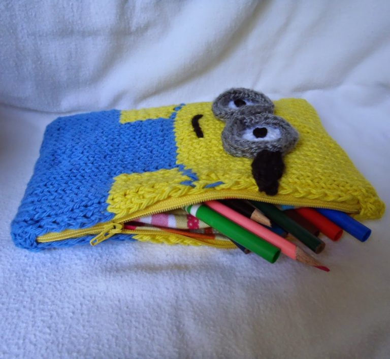 Free Knitting Pattern for Minion Pencil Box or Pouch
