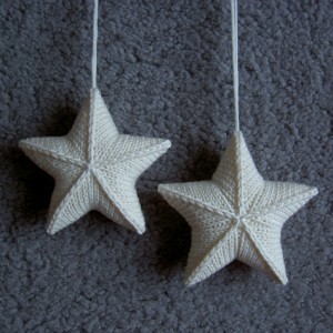 Free knitting pattern for Star Ornaments and more holiday decoration knitting patterns