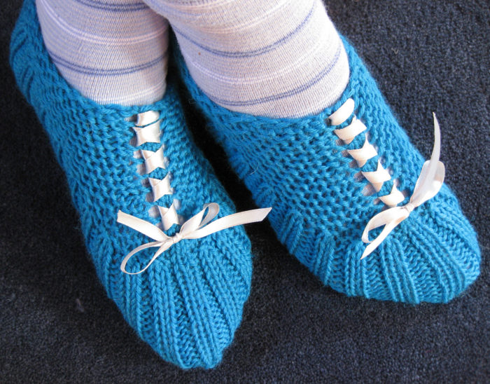 Free Knitting Pattern for Easy Tesha Slippers