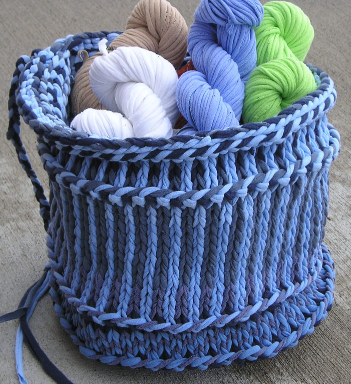 Free Knitting Pattern for Twined Basket using Tshirt Yarn