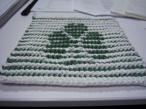 Shamrock Dish Cloth Free Knitting Pattern | Free St. Patrick's Day Knitting Patterns at www.terrymatz.biz/intheloop/free-st-patricks-day-knitting-patterns