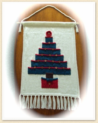 Free knitting pattern for Advent Calendar and more holiday decoration knitting patterns