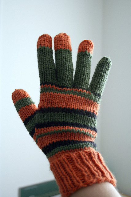 Free knitting pattern for Coraline gloves