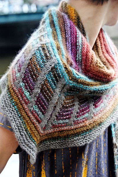 Free knitting pattern for Metalouse Shawl by Stephen West
