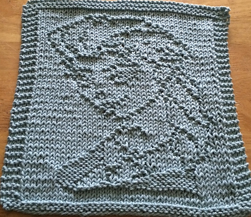 Elsa Washcloth Knitting Pattern by Lisa Millan | Frozen Inspired Knitting Patterns at https://intheloopknitting.com/frozen-knitting-patterns