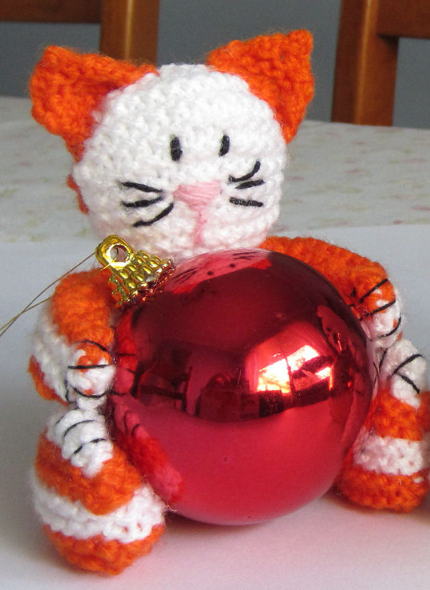 Free Knitting Pattern for Polar Bear and Cat Bauble Ornaments
